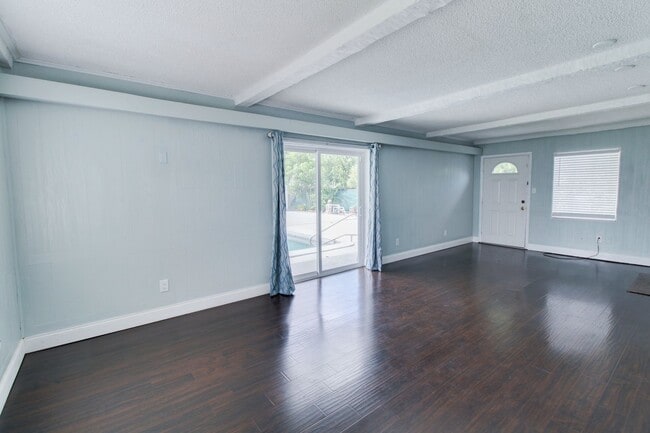 Photo - 3320 Lila Dr