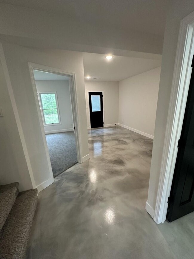 Photo - 5 Bed 4 Bath Home fenced yard