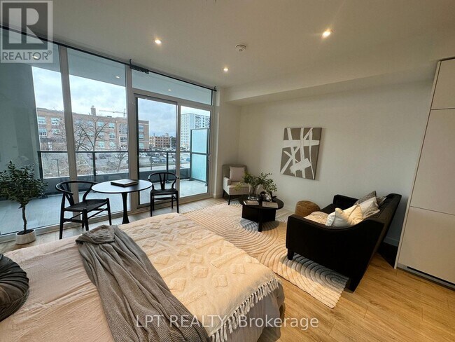 Photo - 741 King St W Unit 1313