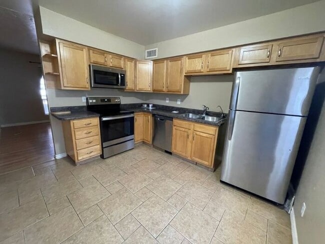 Photo - 1150 N Wedgewood Cir