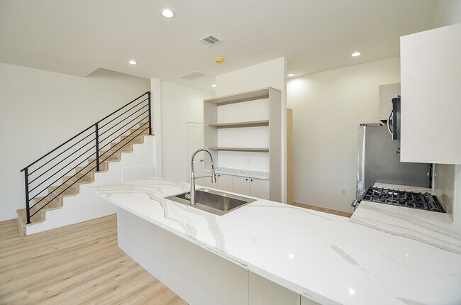 Photo - 15000 S Richmond Ave