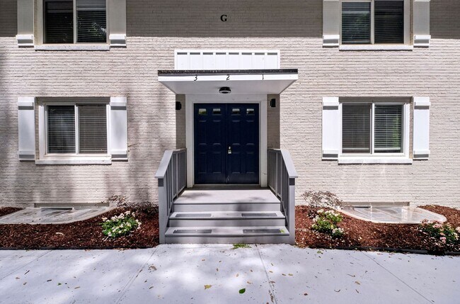 Photo - Newly Renovated 2 bedroom Condos! Unit H4