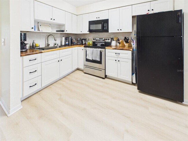 Photo - 1411 E 109th Ave