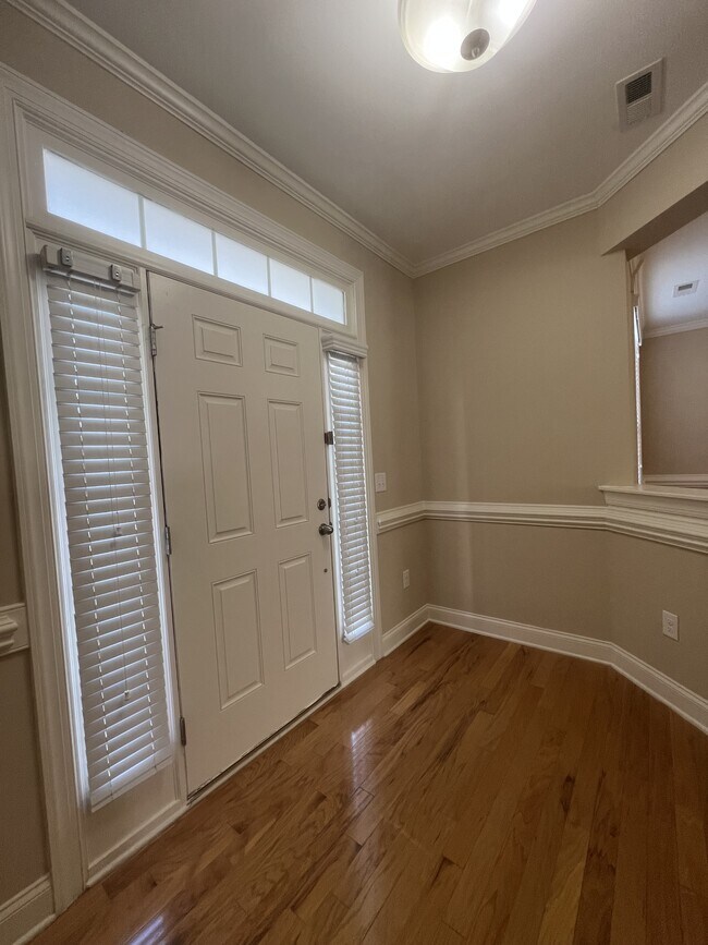 Photo - 44 Coswell Ct