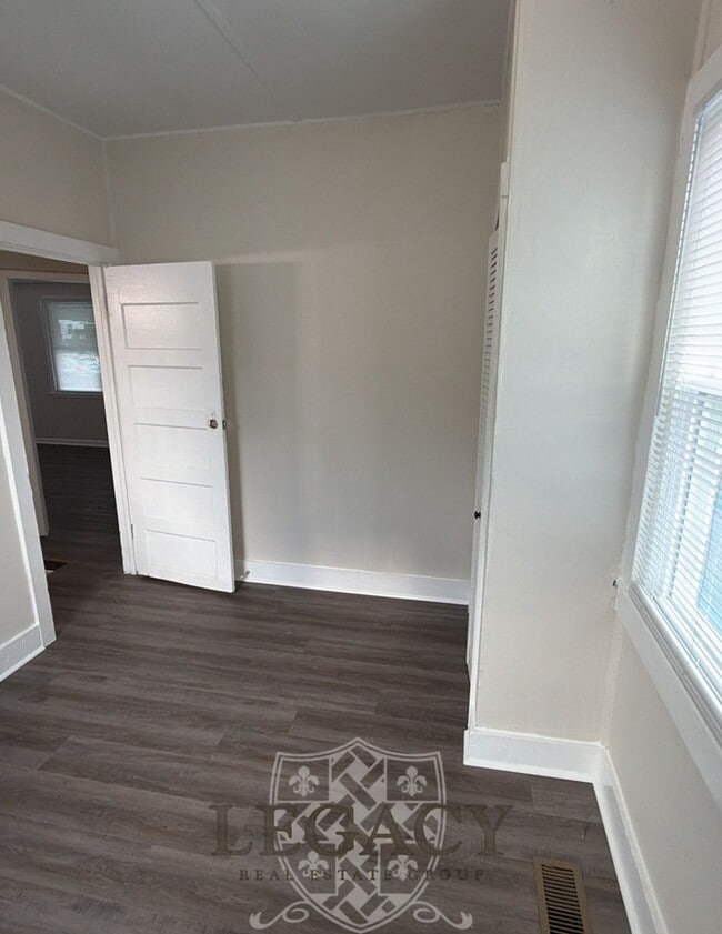 Photo - 1108 Elliston St
