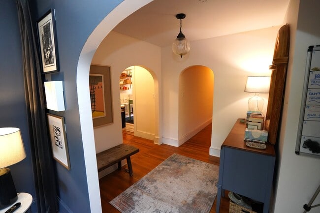 Photo - 33 Dwight St