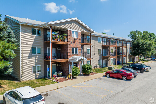 Building Photo - Spruce Pointe Rental