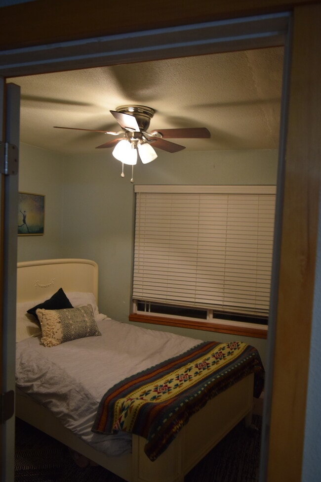Bedroom - 3921 E 15th Ave Apartamentos Unidad A