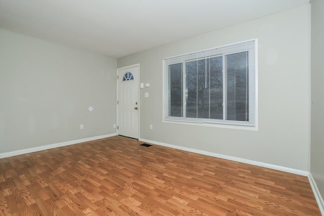 Photo - 4829 Weber Dr