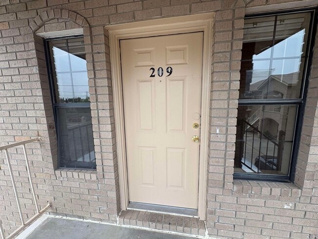 Photo - 4419 Springfield Ave Unidad 209