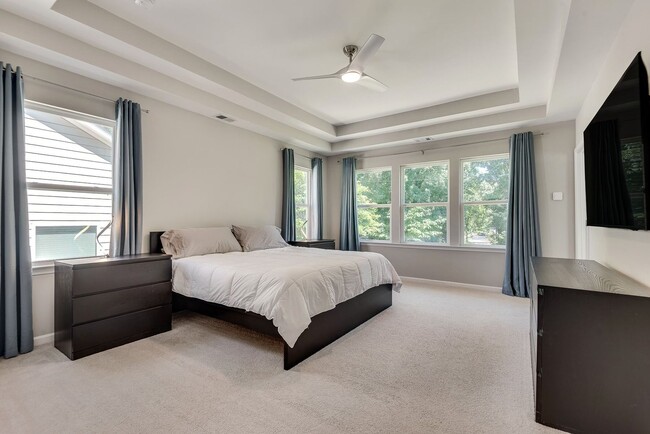 Photo - Bright, Modern, Spacious 4bd/3ba Home in Prime Scottdale Location