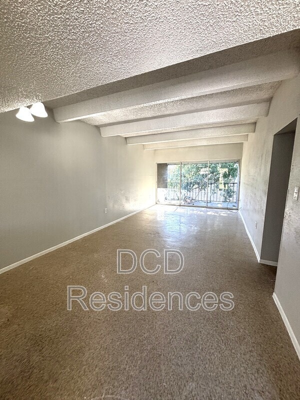 Photo - 5504 Pine Forest Ct Unidad 206