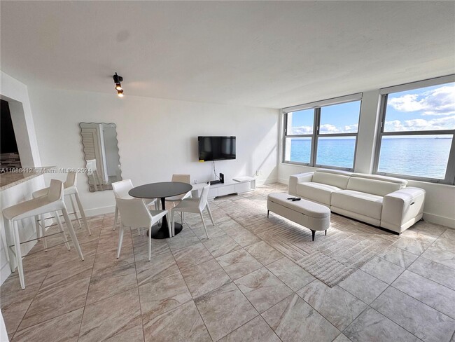 Photo - 2899 Collins Ave Condominio Unidad 1433