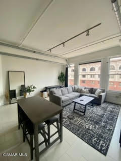 Photo - 939 S Broadway