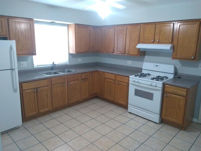 Photo - 1627 Grove Dr Unit 3