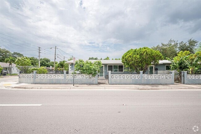 Building Photo - 5204 N Miami Ave Unit 1-4 Rental