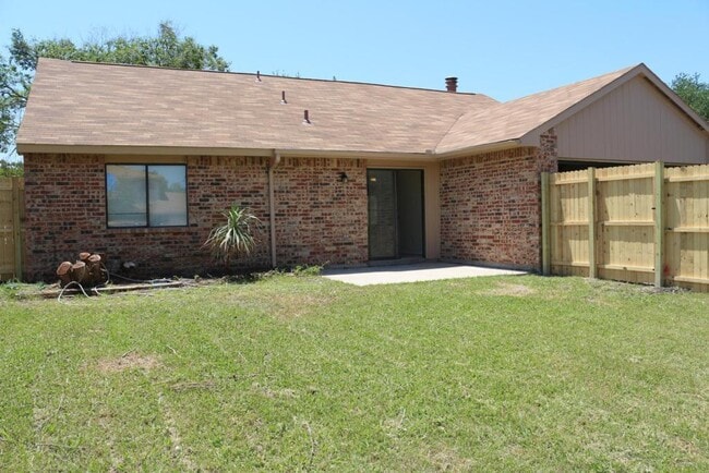 Photo - 3 Bedroom House in The Colony