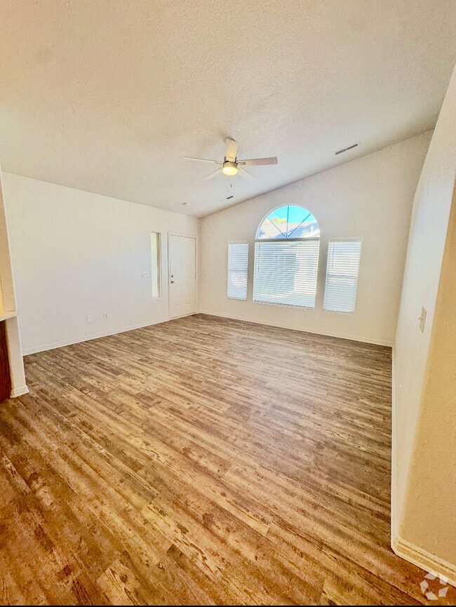 Building Photo - 281 W 100 N Rental
