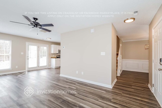 3032 Hawick Commons Dr