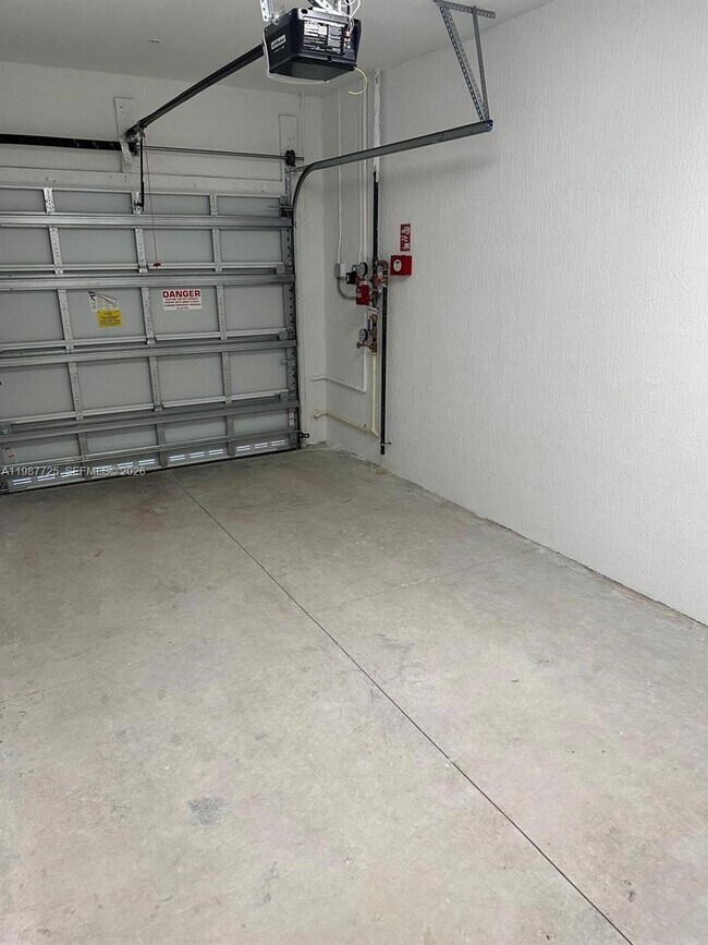 Photo - 17173 SW 1st St