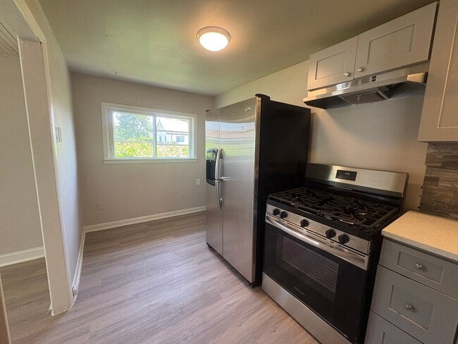 Photo - 813-825 Lee Ave Unit 817 Lee Ave