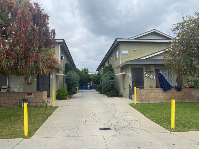 Photo - Lincoln, 5307-5309 Unidad 5307 #2