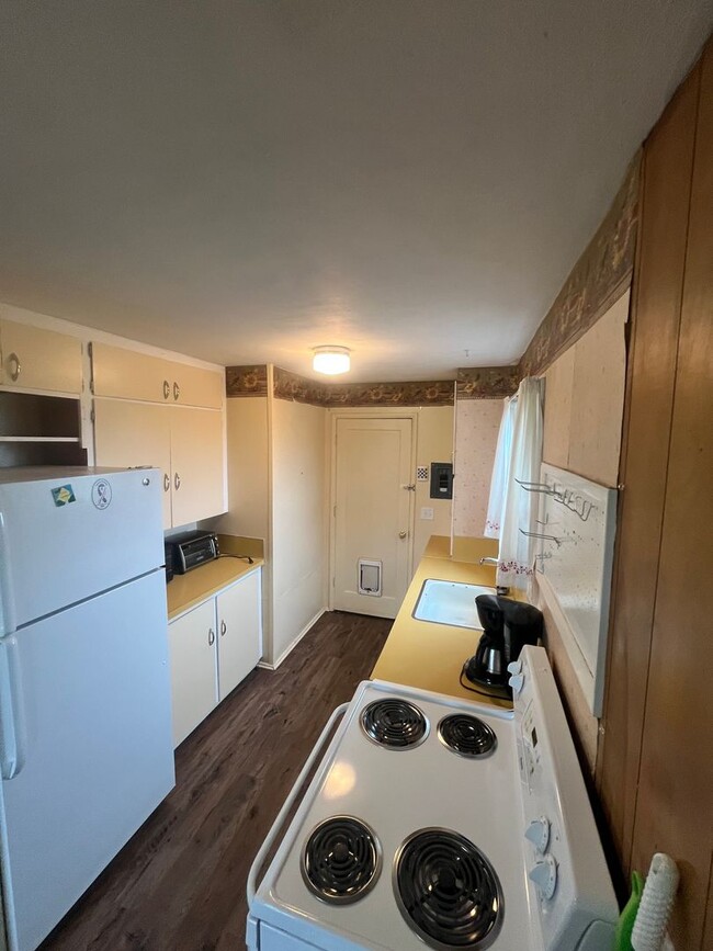 Photo - Fully Furnished 1-Bedroom Duplex