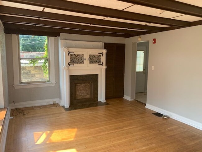 Building Photo - 5212 Coral St Unit Apt 1