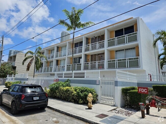 Building Photo - 450 SW 3rd St Unit 1 Rental