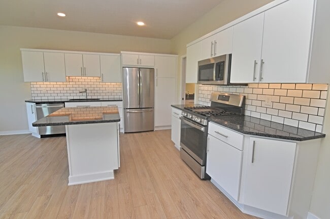 Photo - 29 Crosby Park Dr