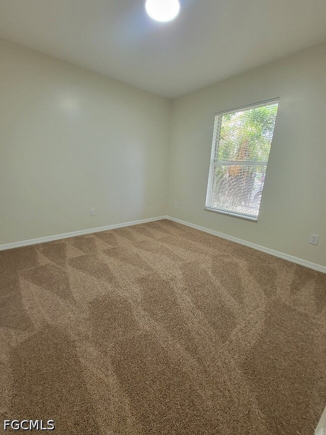 Photo - 306 Leeland Heights Blvd E