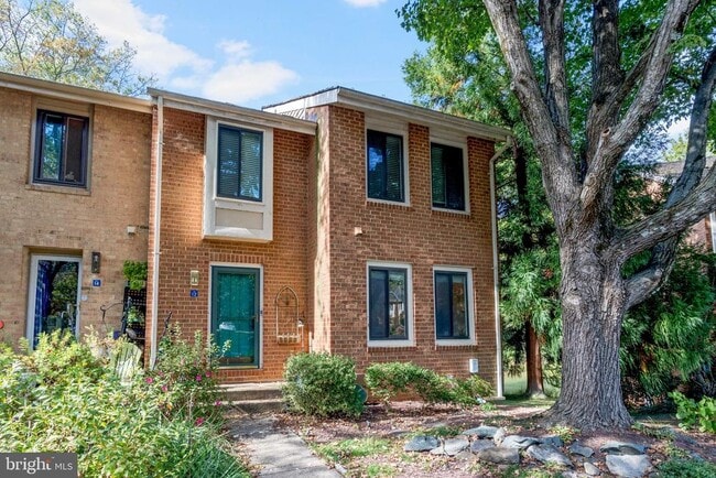 Building Photo - 2012 Swans Neck Way