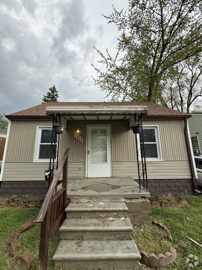 Building Photo - 7033 Westminster Ave Rental