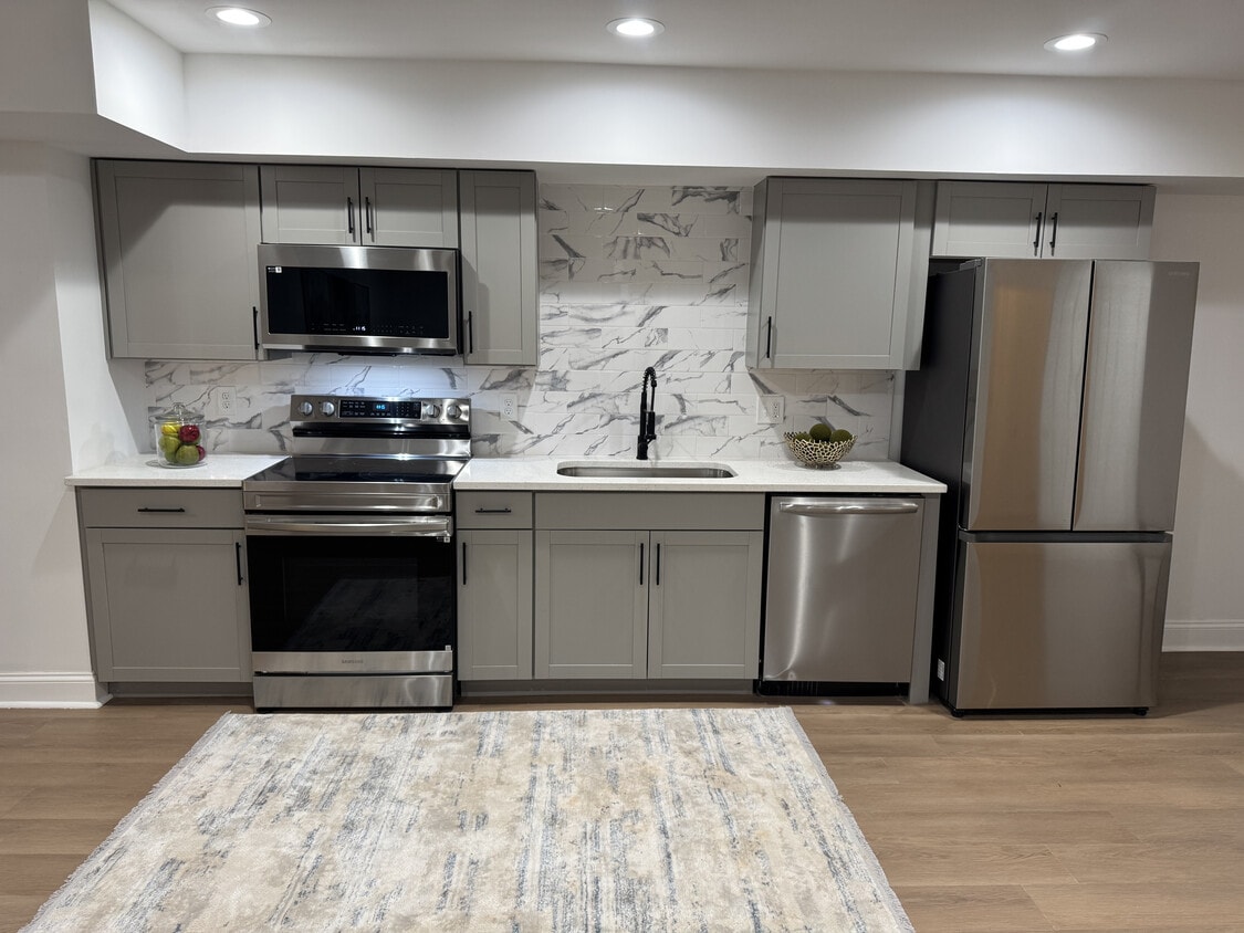 Kitchen - 3048 Cherry Blossom Ln (East Point, GA)