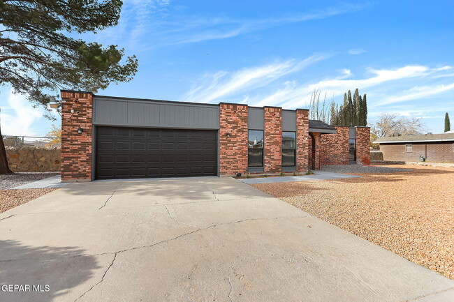Photo - 17001 Darrington Rd