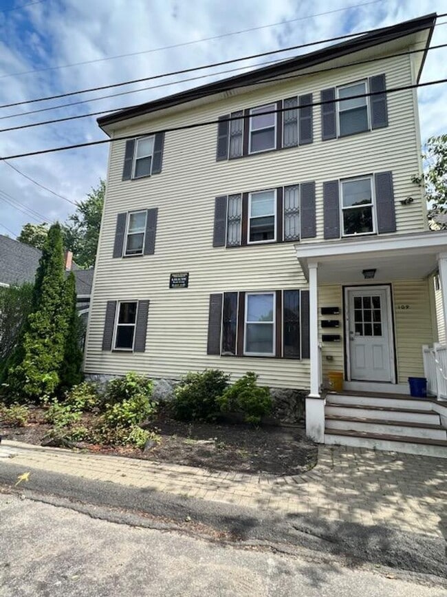 Photo - 109 W Rosedale Ave Unit 3