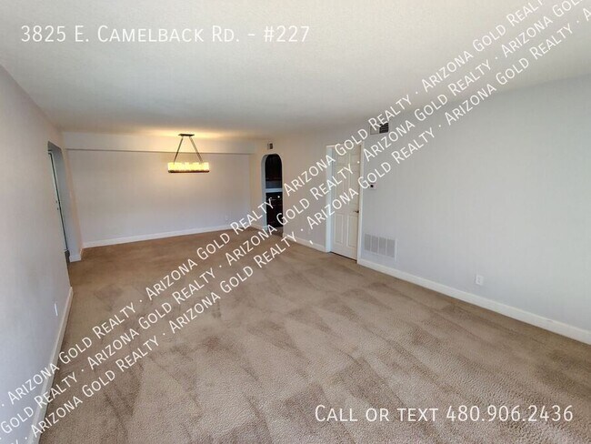Photo - 3825 E Camelback Rd Unidad #227