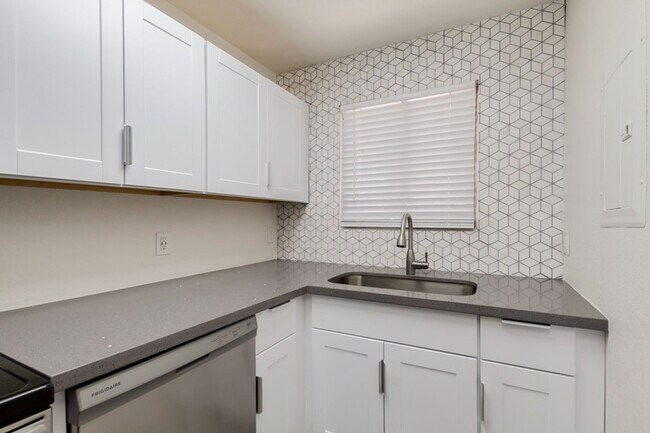 Photo - The Rockford