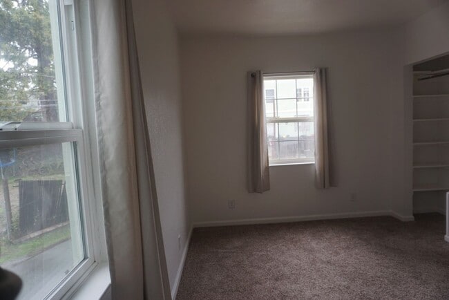 Photo - 315 Broadway