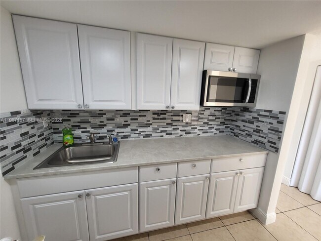 Photo - 14611 N Kendall Dr Unit 403L