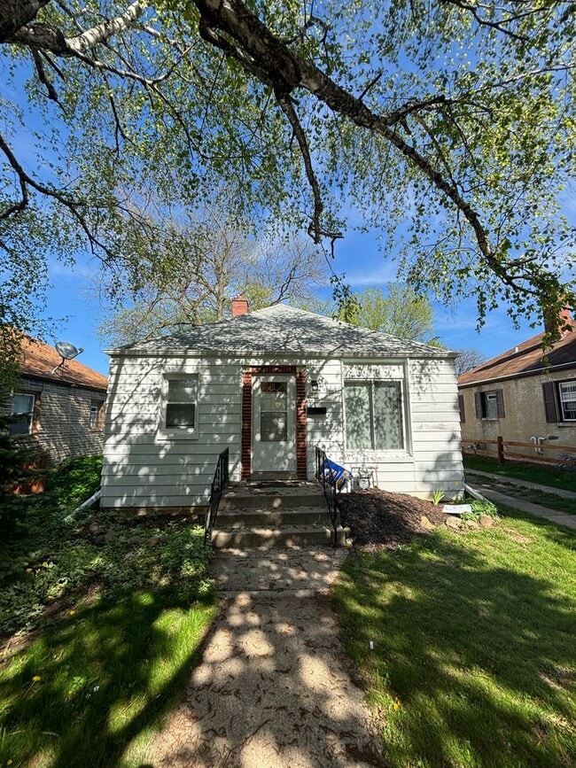 Photo - 2 Bedroom Single Family Home!