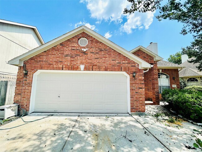 Building Photo - 1719 Park Forest Dr