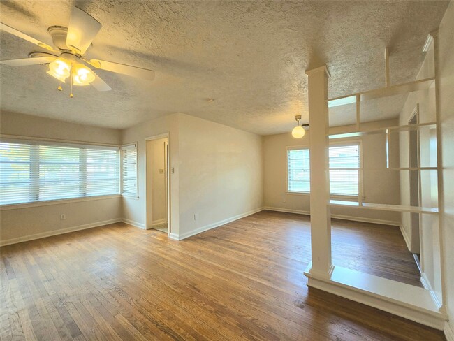 Building Photo - 3817 Anita St Unit A Rental