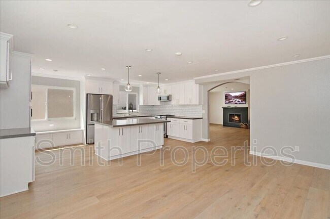 Photo - 122 S Guadalupe Ave Unidad #2