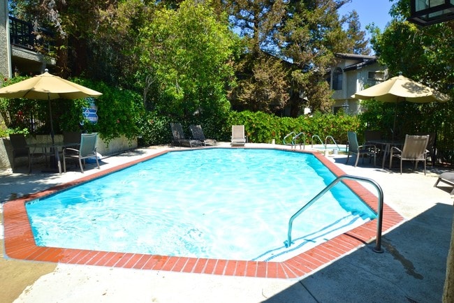 Photo - 5714 Skyview Way