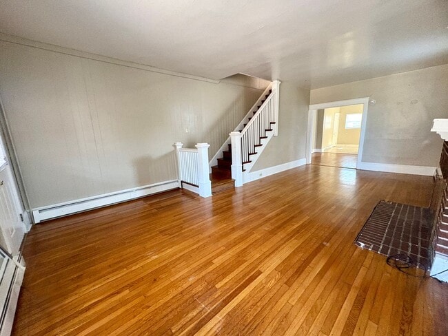 Building Photo - 533-535 S Market St Unit 535