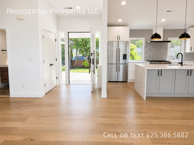 Photo - 8320 NE 148th Pl