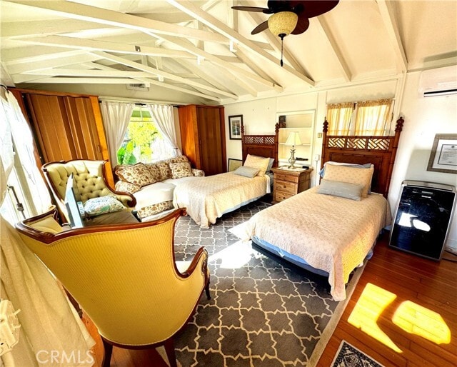 Photo - 455 Myrtle St