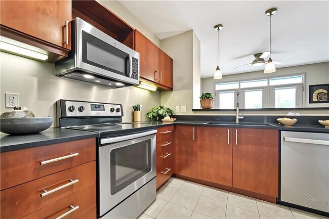 Photo - 390 17th St NW