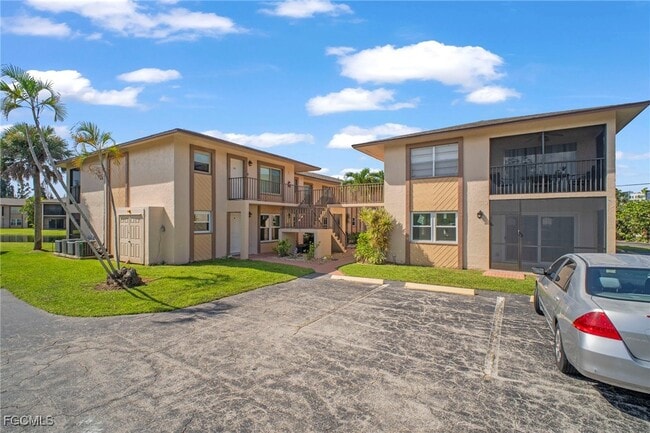 Building Photo - 16881 Davis Rd Unit 214 Rental